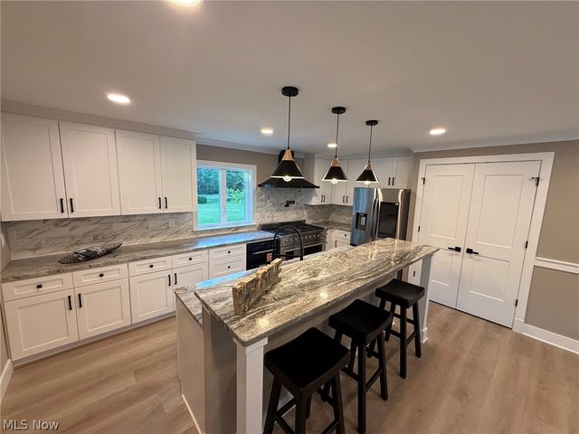 3940 Ellendale Road, Moreland Hills, OH 44022