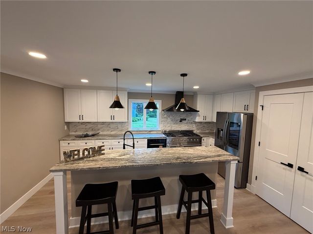 3940 Ellendale Road, Moreland Hills, OH 44022