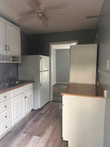 11219 E 24th Street, Independence, MO 64052