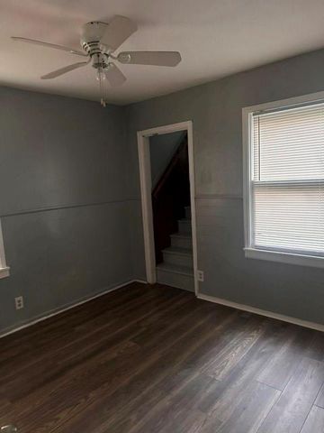 11219 E 24th Street, Independence, MO 64052