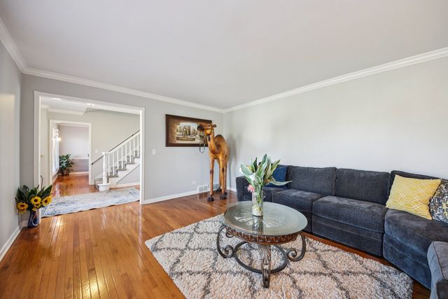 511 Greens View Drive, Algonquin, IL 60102