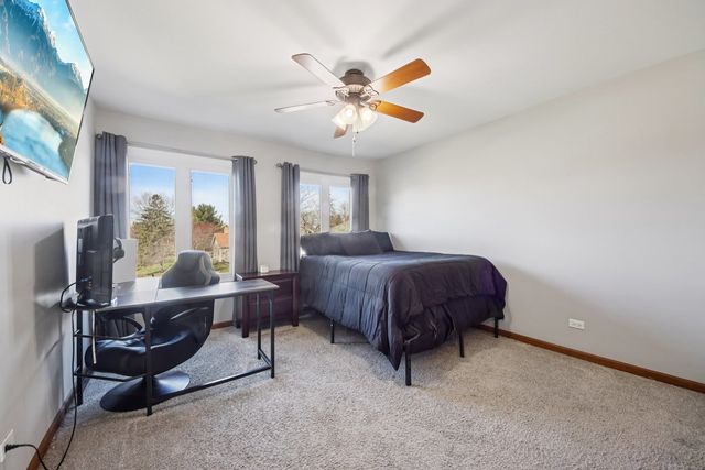 511 Greens View Drive, Algonquin, IL 60102