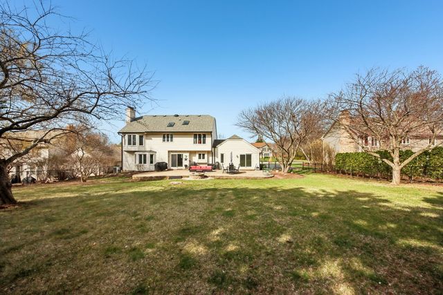 511 Greens View Drive, Algonquin, IL 60102