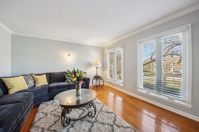 511 Greens View Drive, Algonquin, IL 60102