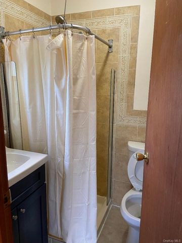 19707 120 TH AVE, Saint Albans, NY 11412
