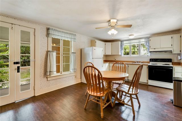 7201 SW 166th St, Palmetto Bay, FL 33157