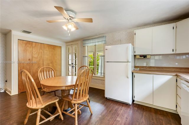 7201 SW 166th St, Palmetto Bay, FL 33157