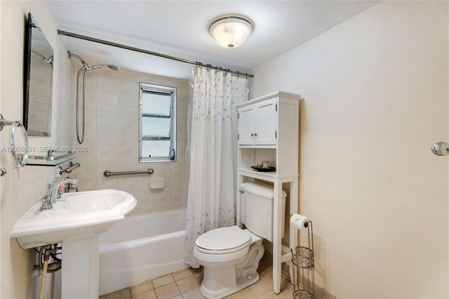 7201 SW 166th St, Palmetto Bay, FL 33157