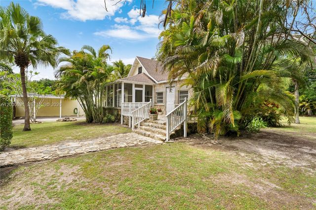 7201 SW 166th St, Palmetto Bay, FL 33157