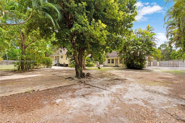 7201 SW 166th St, Palmetto Bay, FL 33157