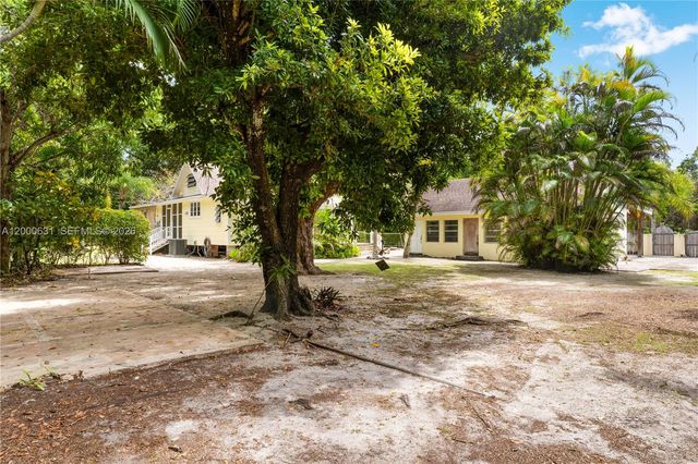 7201 SW 166th St, Palmetto Bay, FL 33157