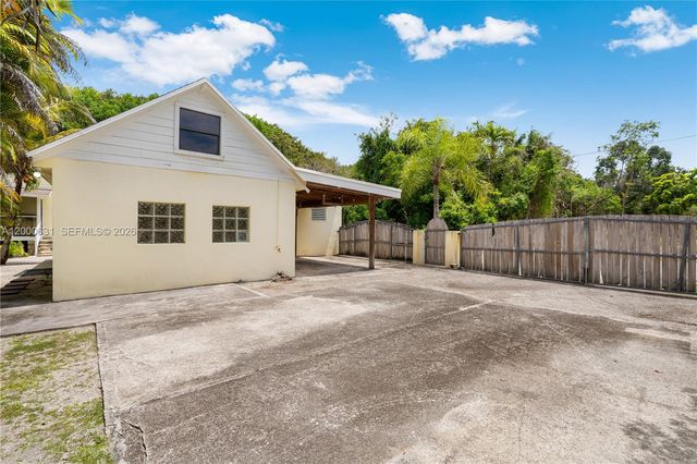 7201 SW 166th St, Palmetto Bay, FL 33157