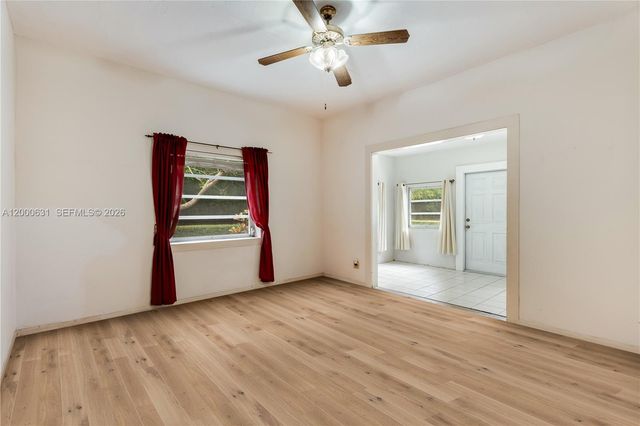 7201 SW 166th St, Palmetto Bay, FL 33157