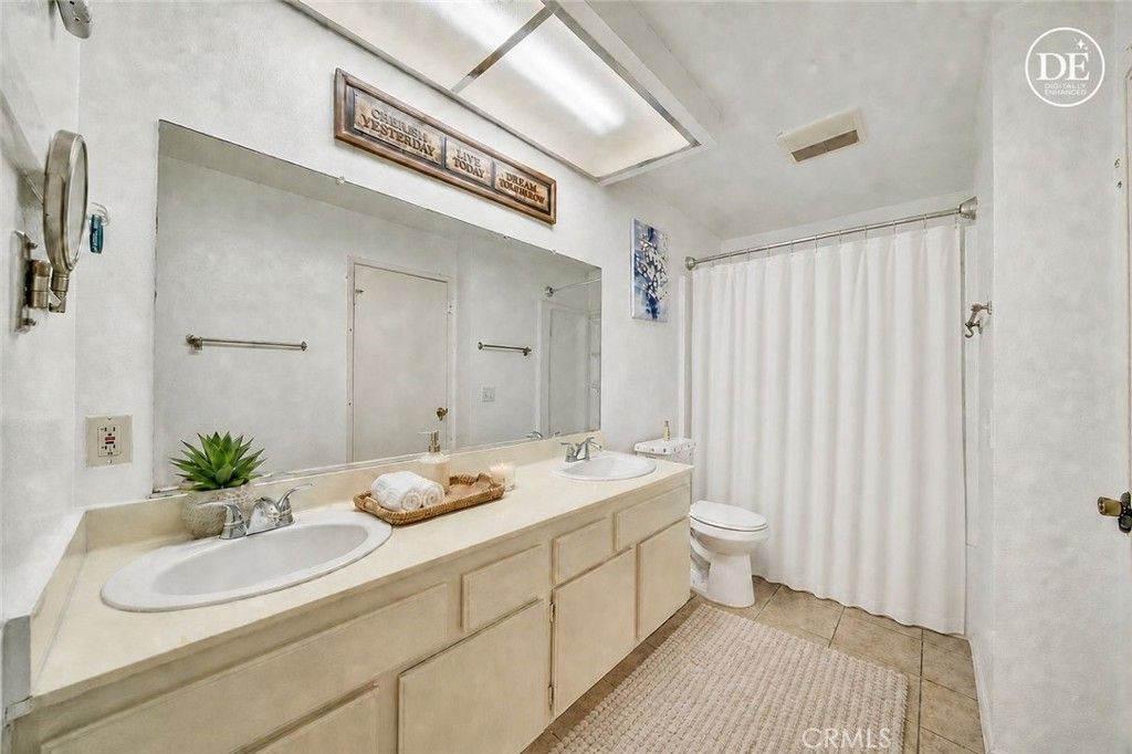 Image 11 of property listing at 2564 Colgate, Riverside, CA 92507