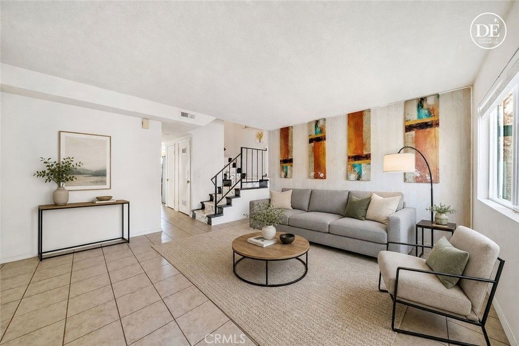 Image 3 of property listing at 2564 Colgate, Riverside, CA 92507