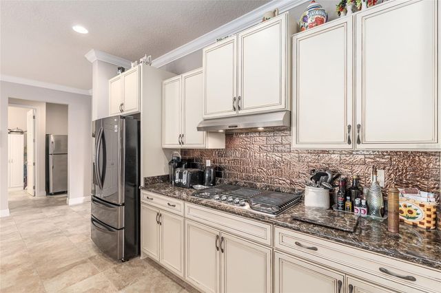 8703 SW 94TH CIRCLE, Ocala, FL 34481