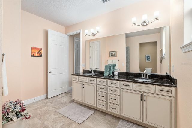 8703 SW 94TH CIRCLE, Ocala, FL 34481