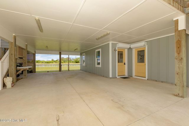 139 Sound Point Drive, Harkers Island, NC 28531