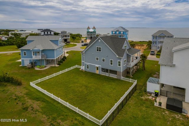 139 Sound Point Drive, Harkers Island, NC 28531