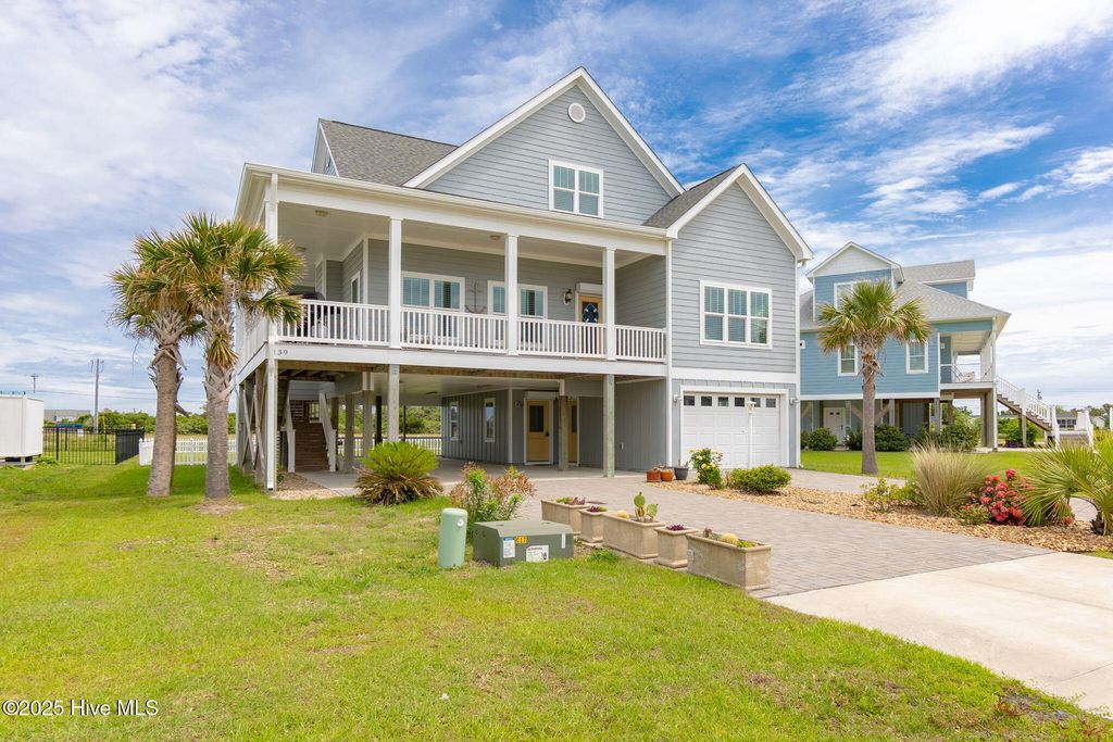 139 Sound Point Drive, Harkers Island, NC 28531