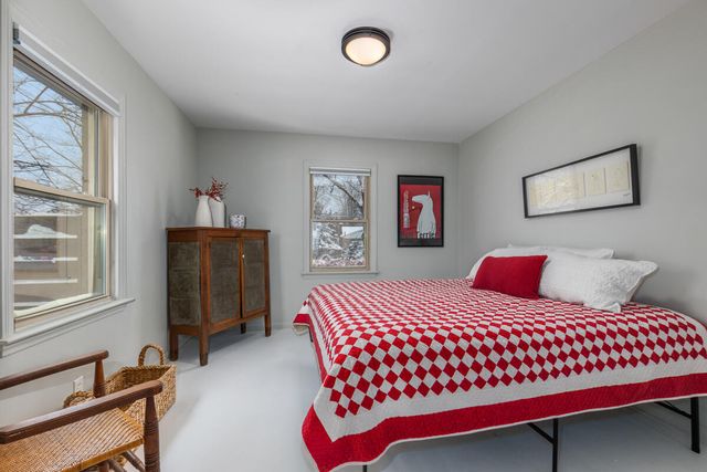 1407 Edgewood Avenue, Grand Rapids, MI 49506