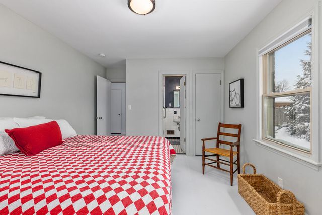 1407 Edgewood Avenue, Grand Rapids, MI 49506