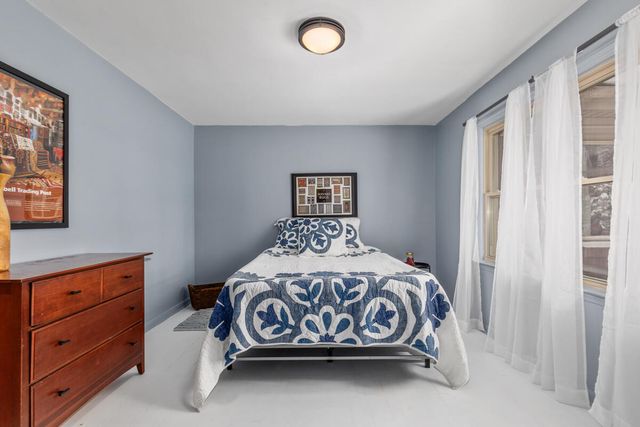 1407 Edgewood Avenue, Grand Rapids, MI 49506