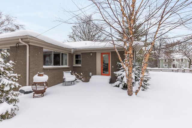 1407 Edgewood Avenue, Grand Rapids, MI 49506