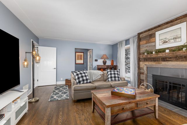 1407 Edgewood Avenue, Grand Rapids, MI 49506