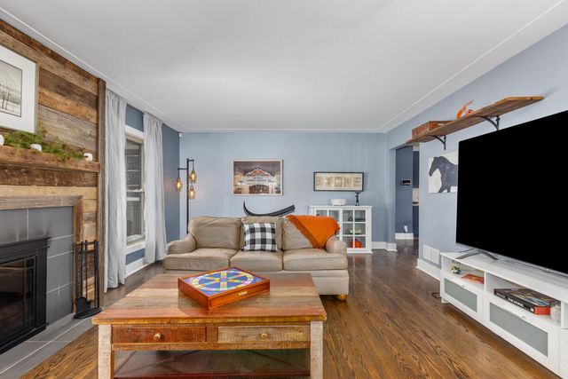 1407 Edgewood Avenue, Grand Rapids, MI 49506