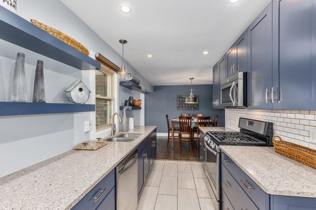 1407 Edgewood Avenue, Grand Rapids, MI 49506