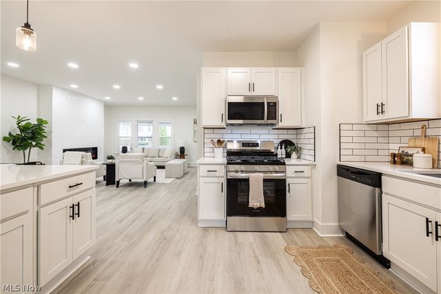 3379 Tullamore Road, Cleveland Heights, OH 44118