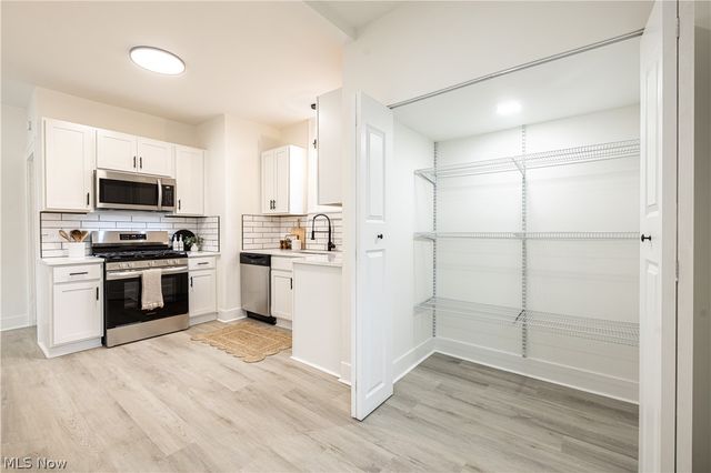 3379 Tullamore Road, Cleveland Heights, OH 44118