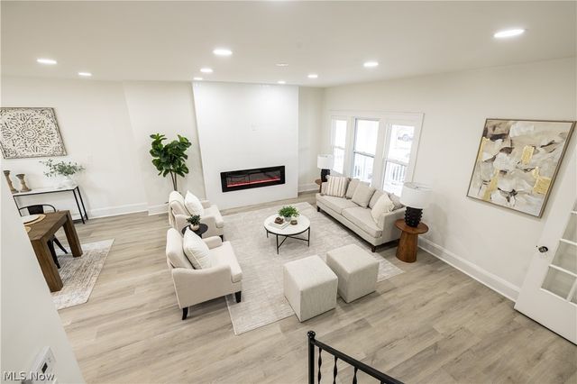 3379 Tullamore Road, Cleveland Heights, OH 44118