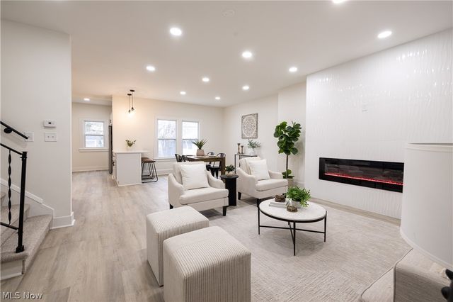 3379 Tullamore Road, Cleveland Heights, OH 44118