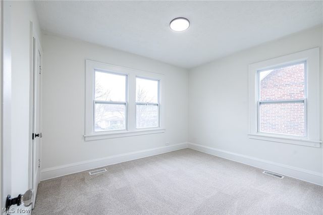 3379 Tullamore Road, Cleveland Heights, OH 44118