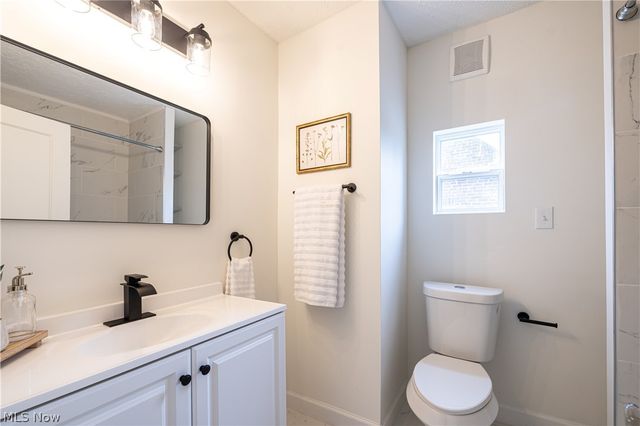 3379 Tullamore Road, Cleveland Heights, OH 44118