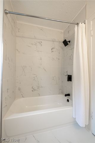 3379 Tullamore Road, Cleveland Heights, OH 44118