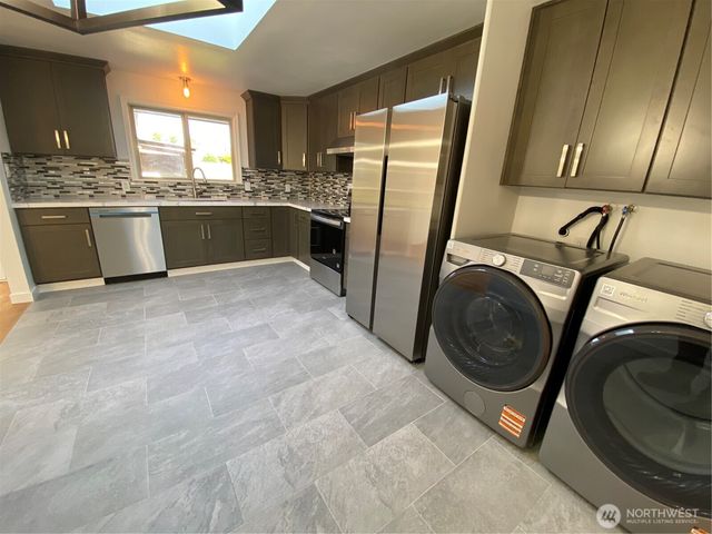 4916 24th Place S, Seattle, WA 98108