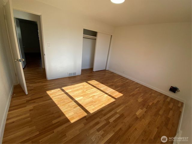 4916 24th Place S, Seattle, WA 98108