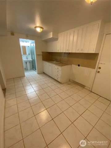 4916 24th Place S, Seattle, WA 98108