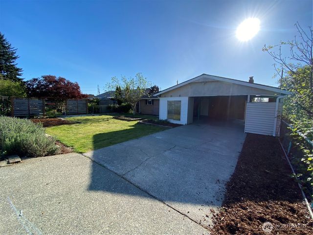 4916 24th Place S, Seattle, WA 98108