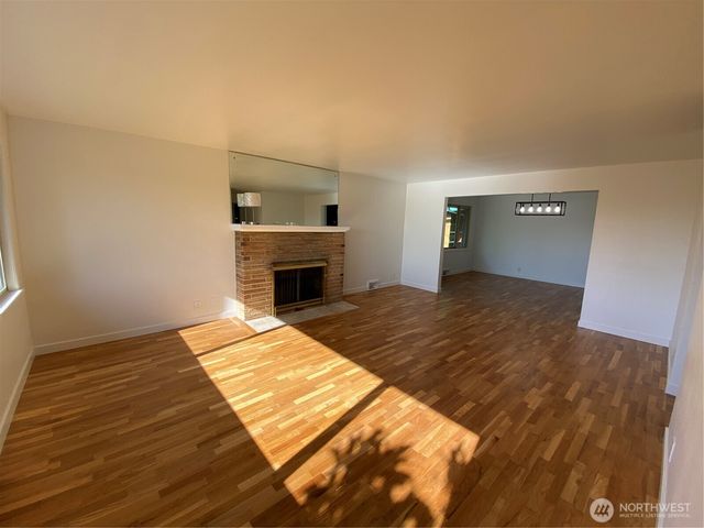 4916 24th Place S, Seattle, WA 98108