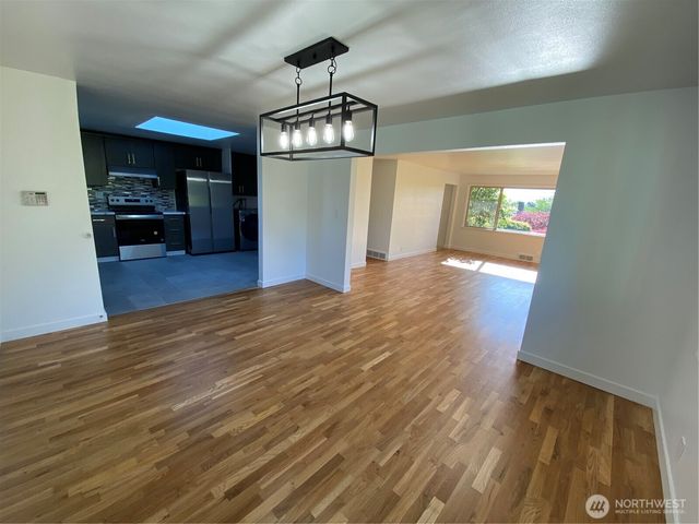 4916 24th Place S, Seattle, WA 98108