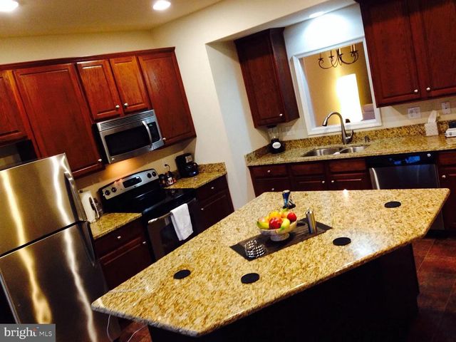 10329 LANTERN LN, Hagerstown, MD 21740