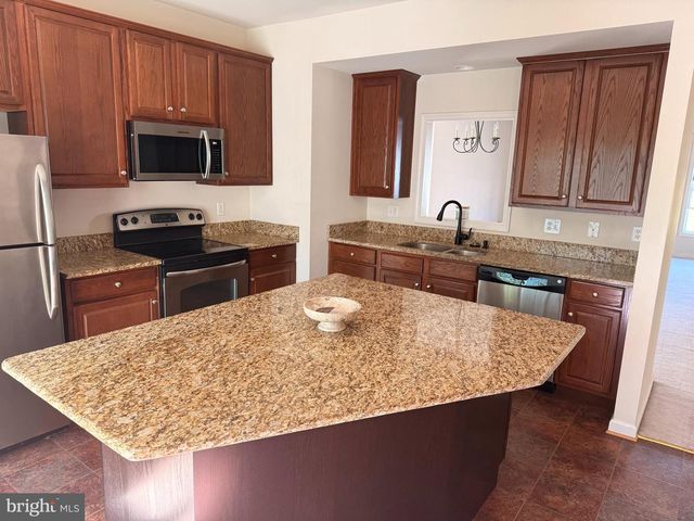 10329 LANTERN LN, Hagerstown, MD 21740