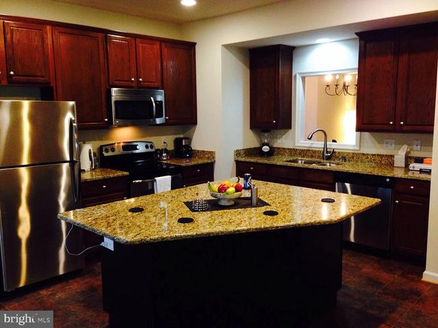 10329 LANTERN LN, Hagerstown, MD 21740