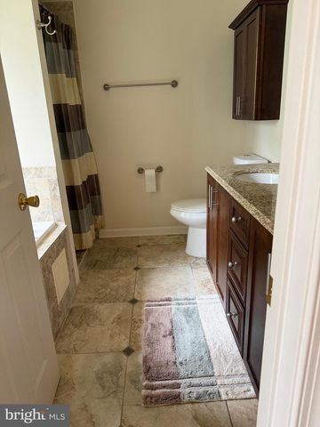 10329 LANTERN LN, Hagerstown, MD 21740