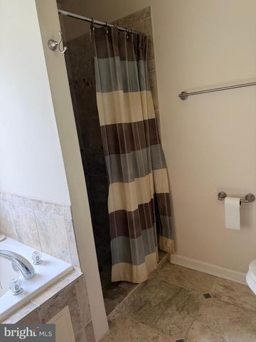 10329 LANTERN LN, Hagerstown, MD 21740