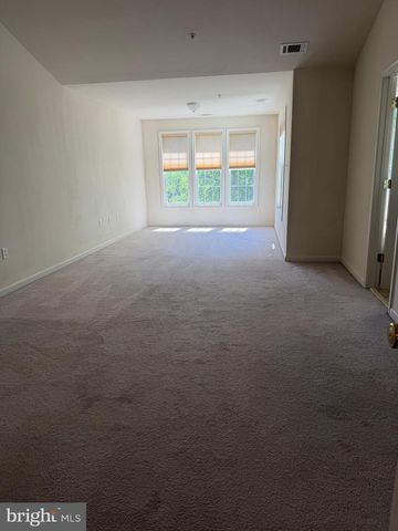 10329 LANTERN LN, Hagerstown, MD 21740